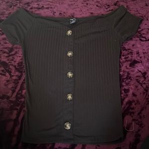 Black Rue 21 off the shoulder top